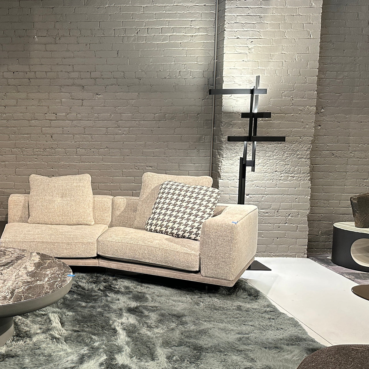 Las Floor Lamp