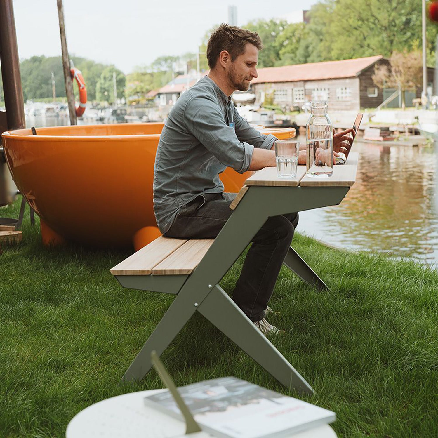 Tablebench: 3 Seater