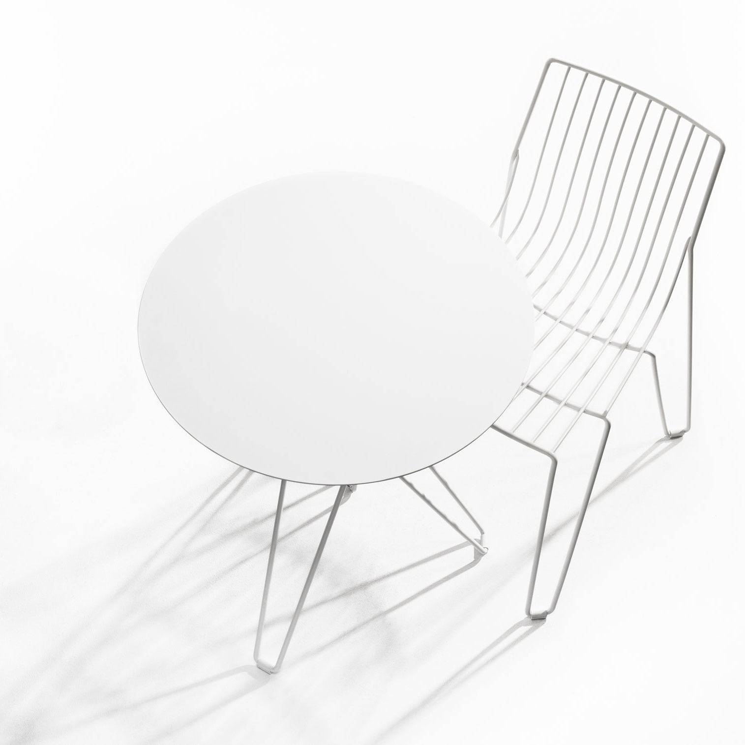 Tio Dining Table: Round