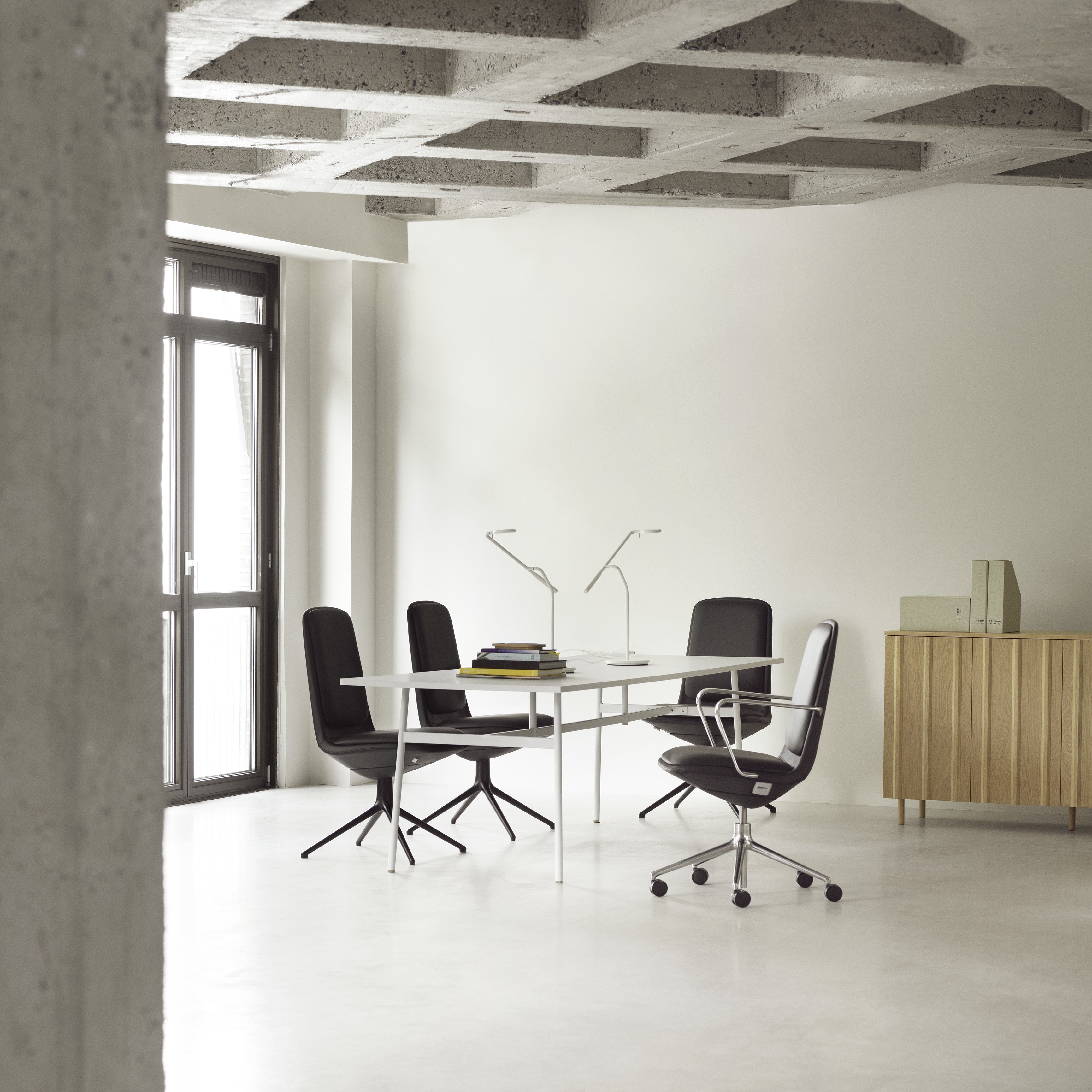Off Chair 5W Gaslift with Cushion: Low