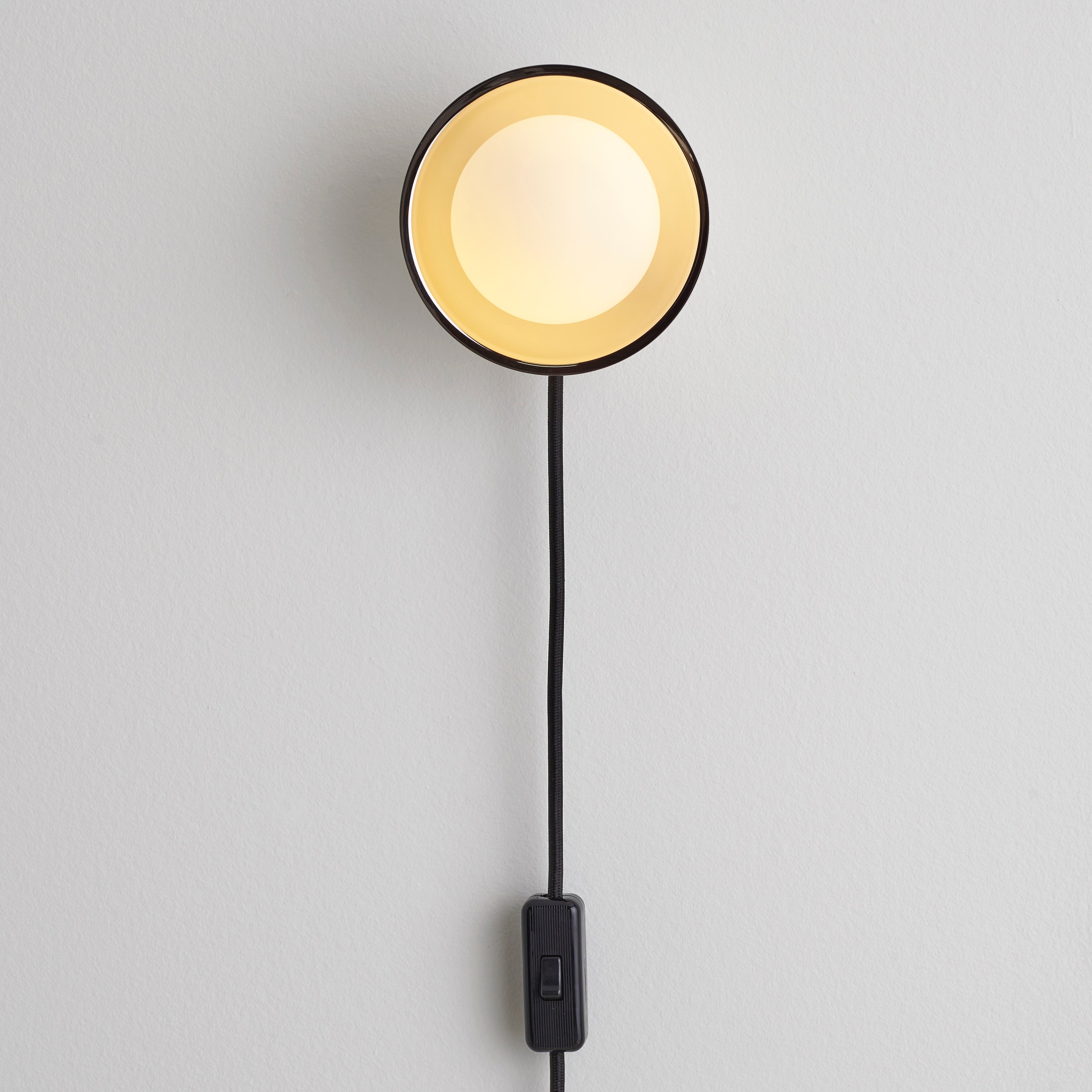 Janed Wall Light with Cable
