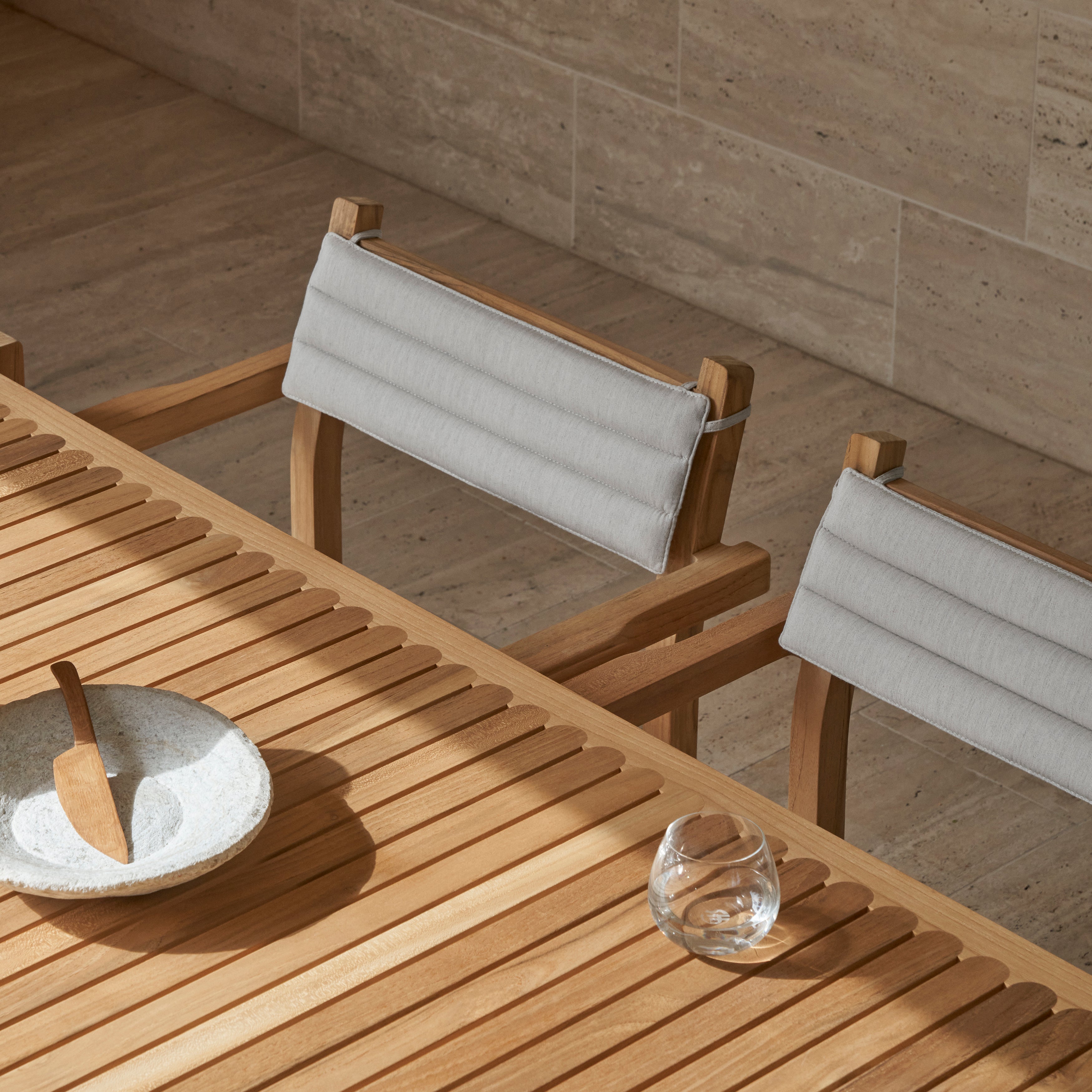 AH502 Outdoor Dining Chair with Armrest: Stacking