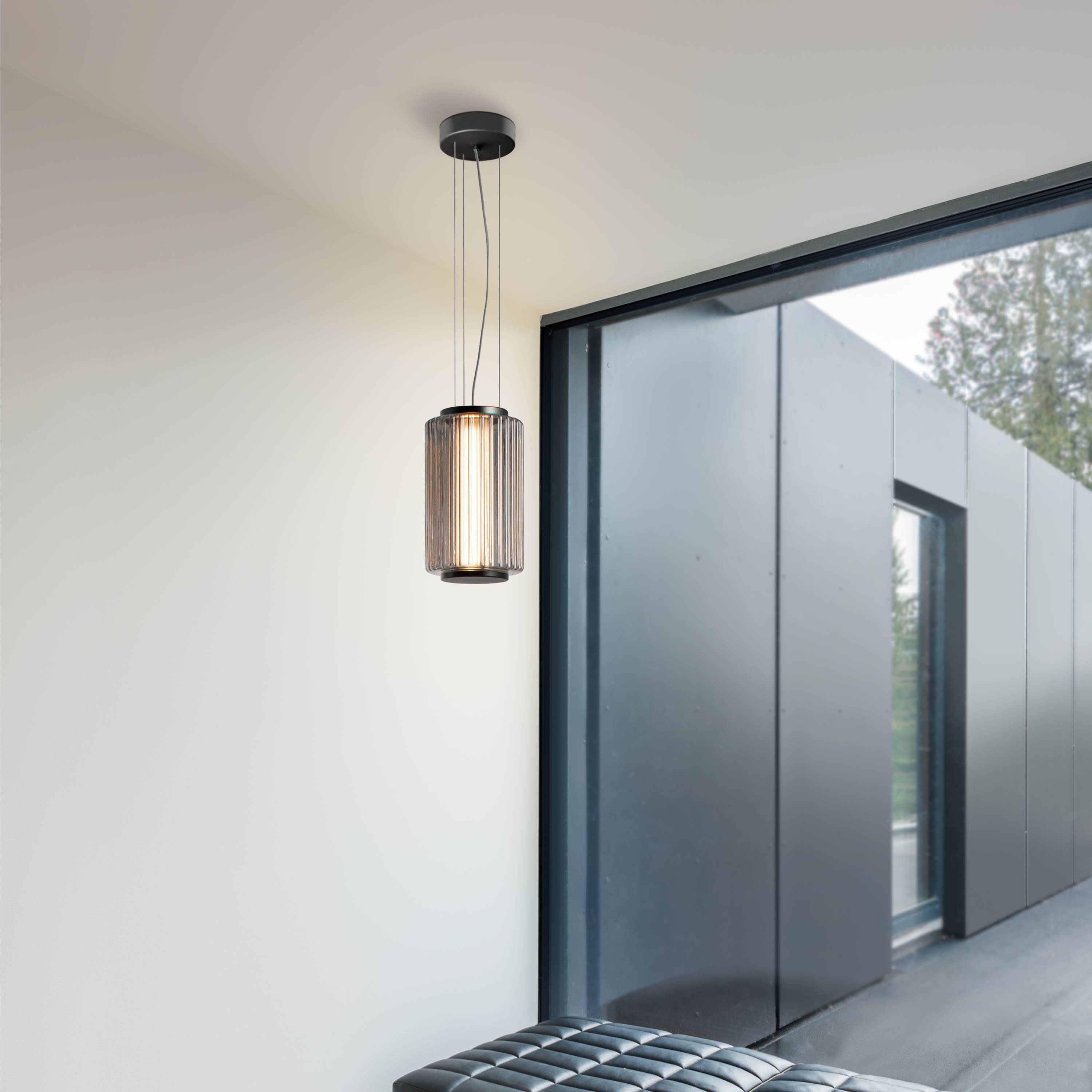 Column 175 Vertical Pendant: 1 Unit