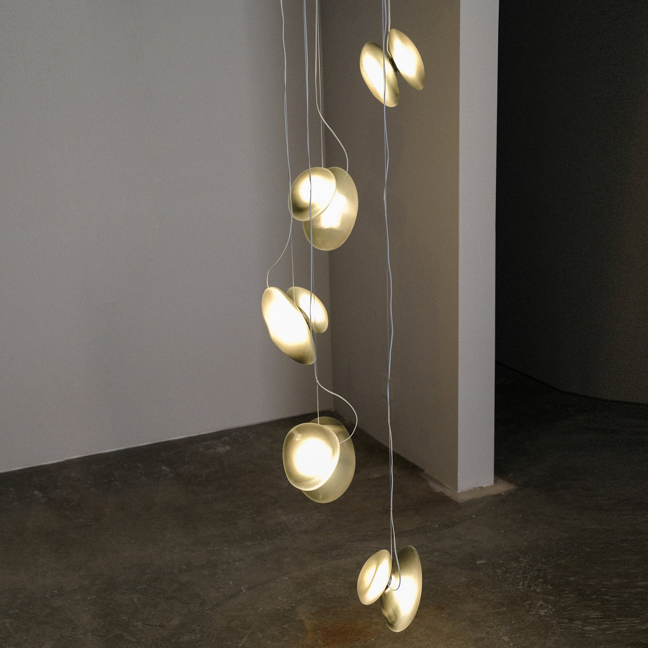 Pebble Chandelier 9: Helix