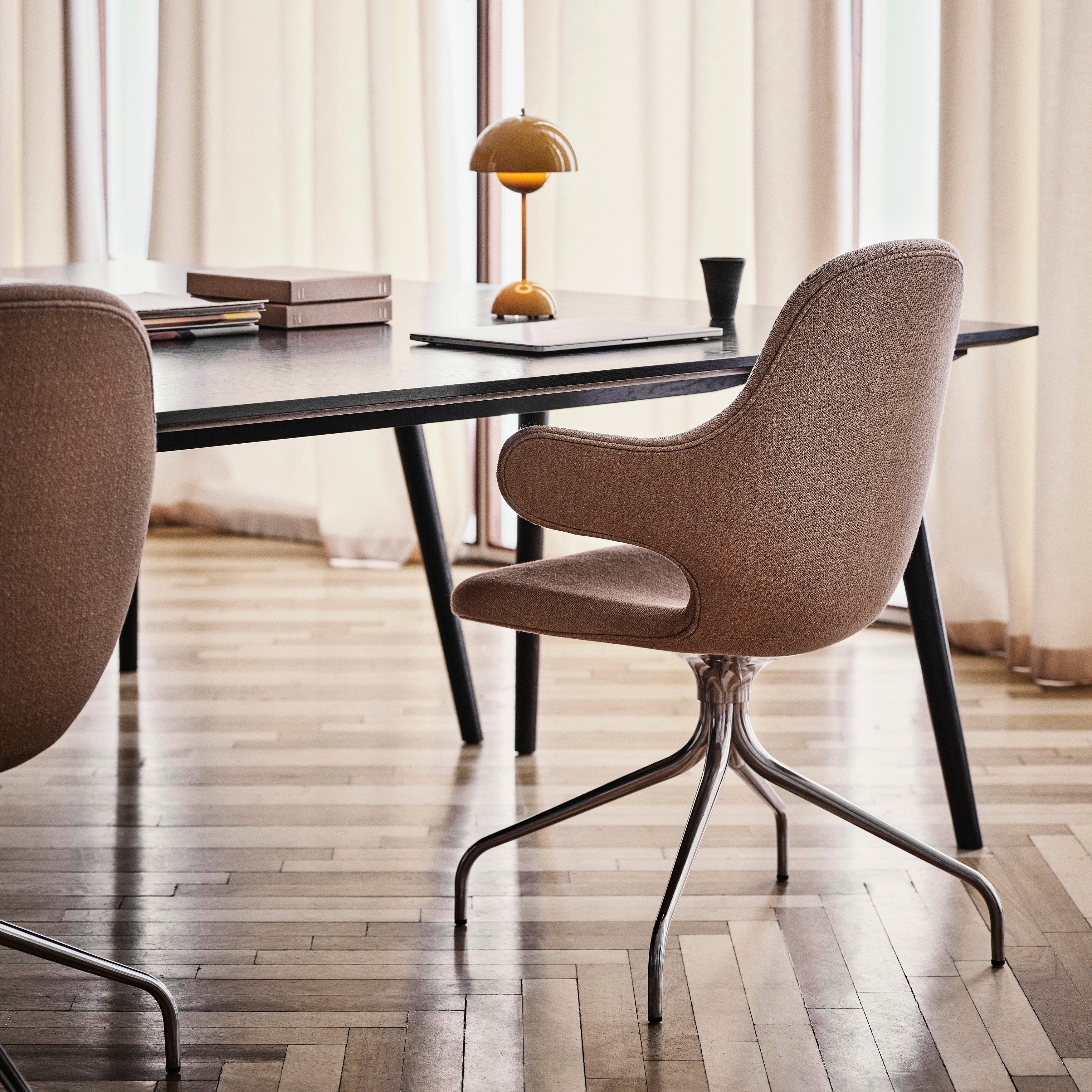 Catch Chair JH2 Swivel Base