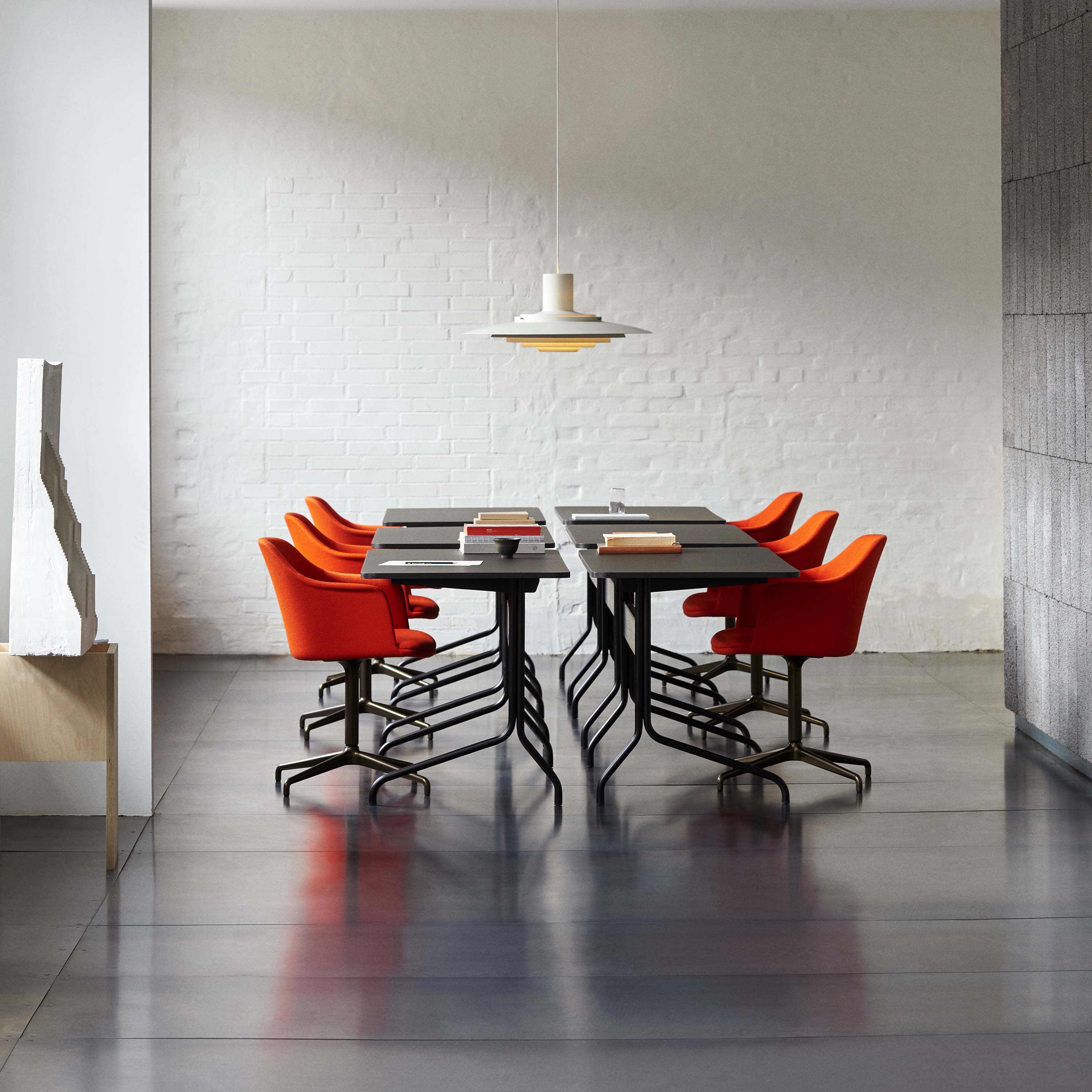 Rely Armchair HW41