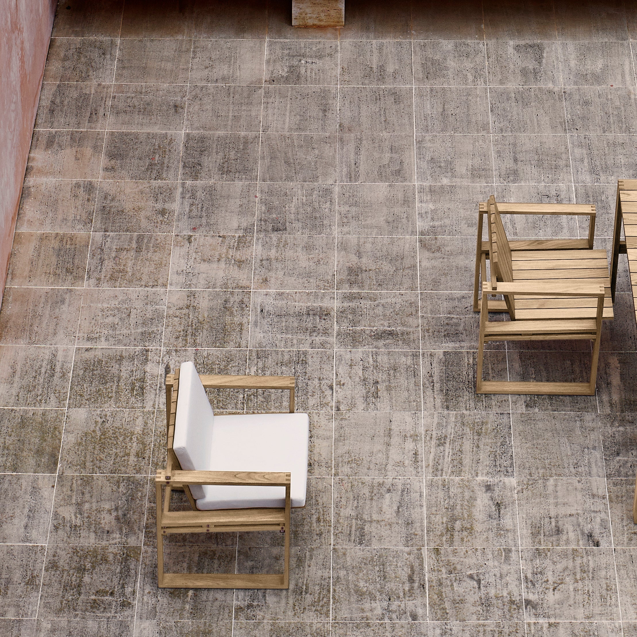 BK11 Outdoor Lounge Chair