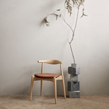 CH20 Elbow Chair: Oak