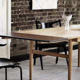 CH29P Sawbuck Chair: Oak