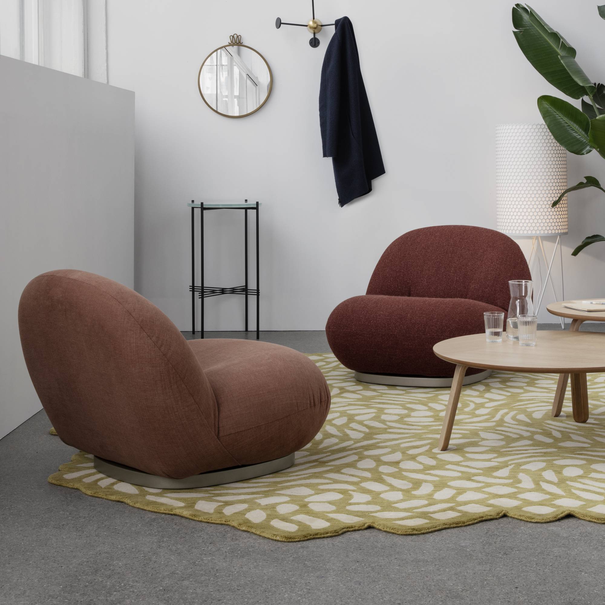 Pacha Lounge Chair: Swivel