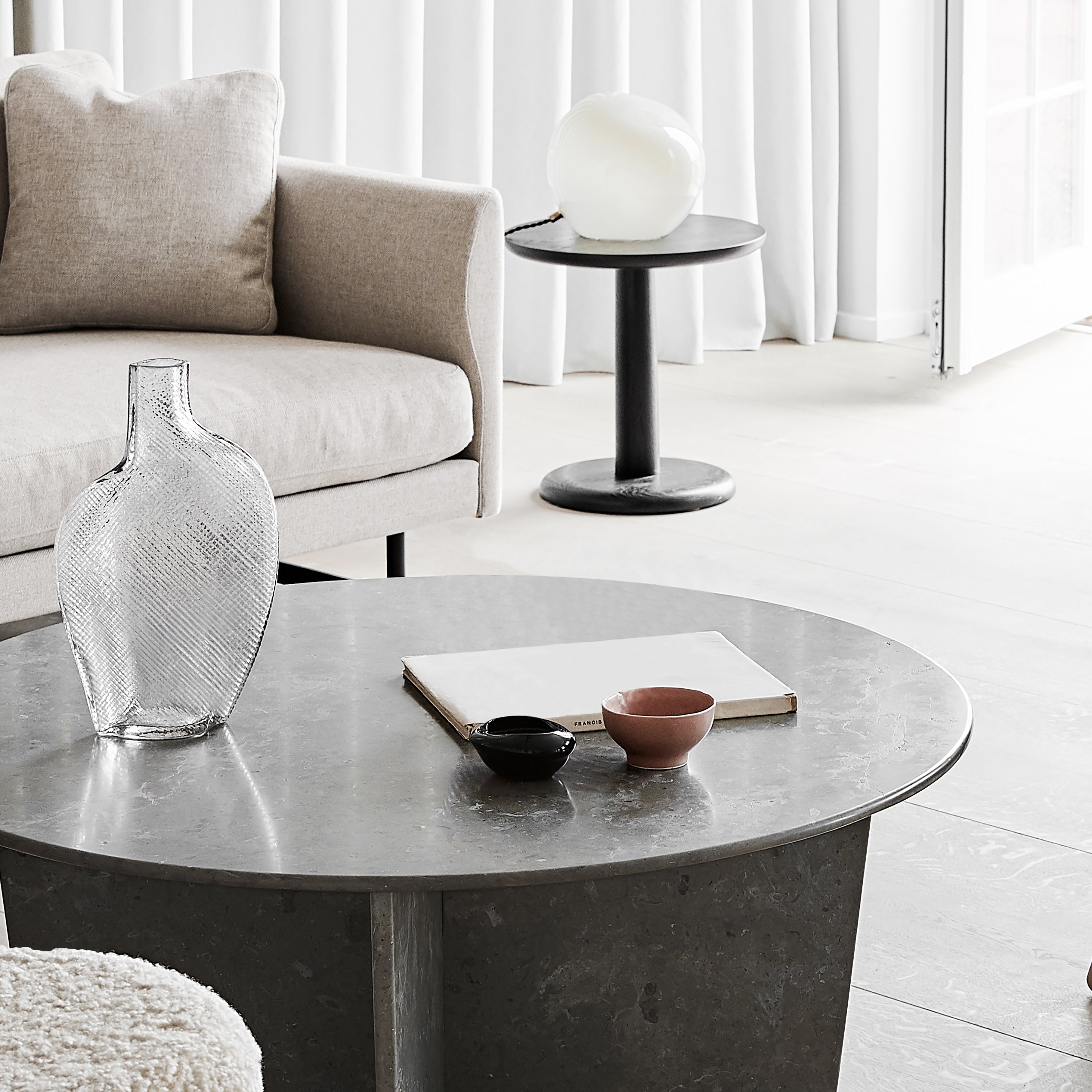 Pon Coffee Table