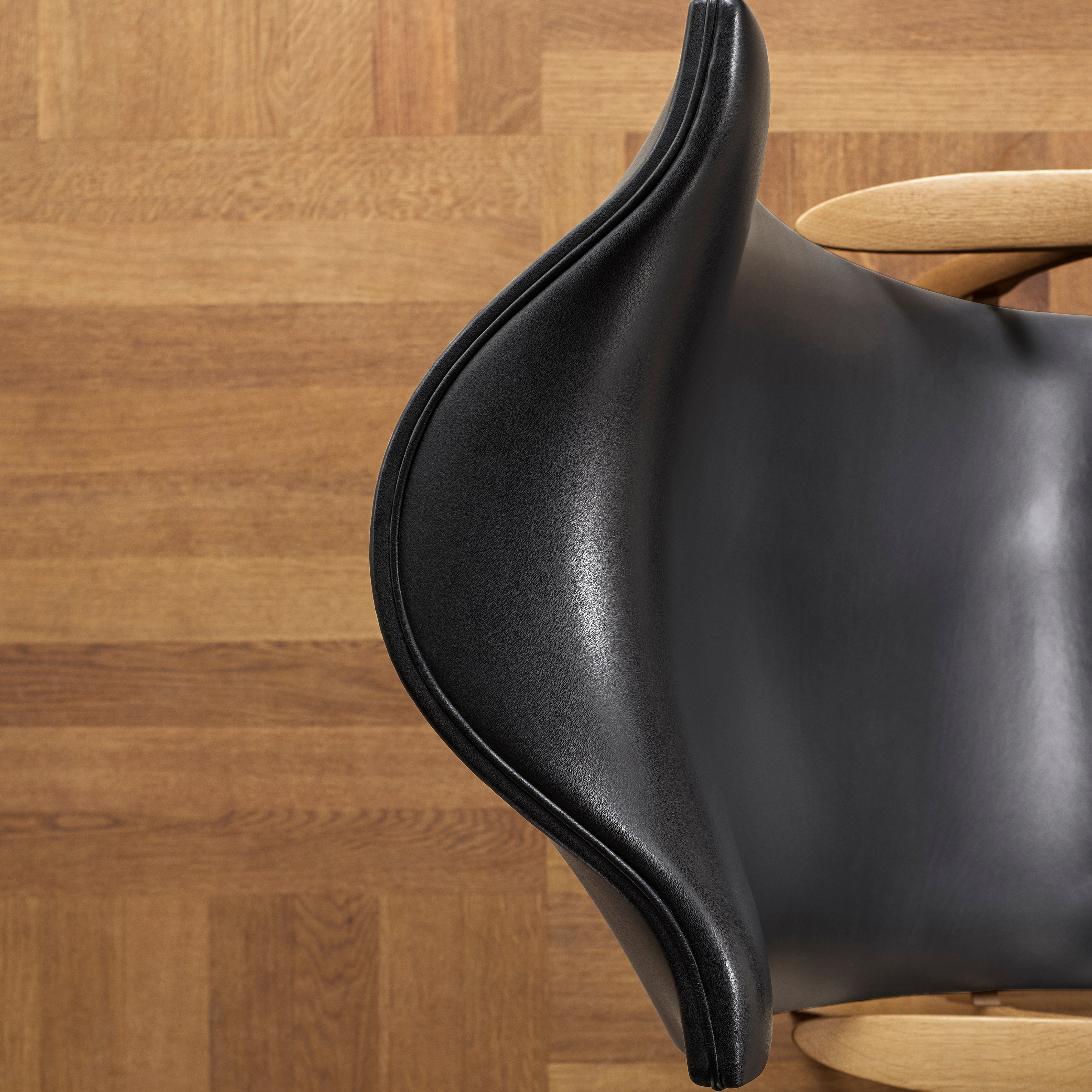 FH429 Signature Chair