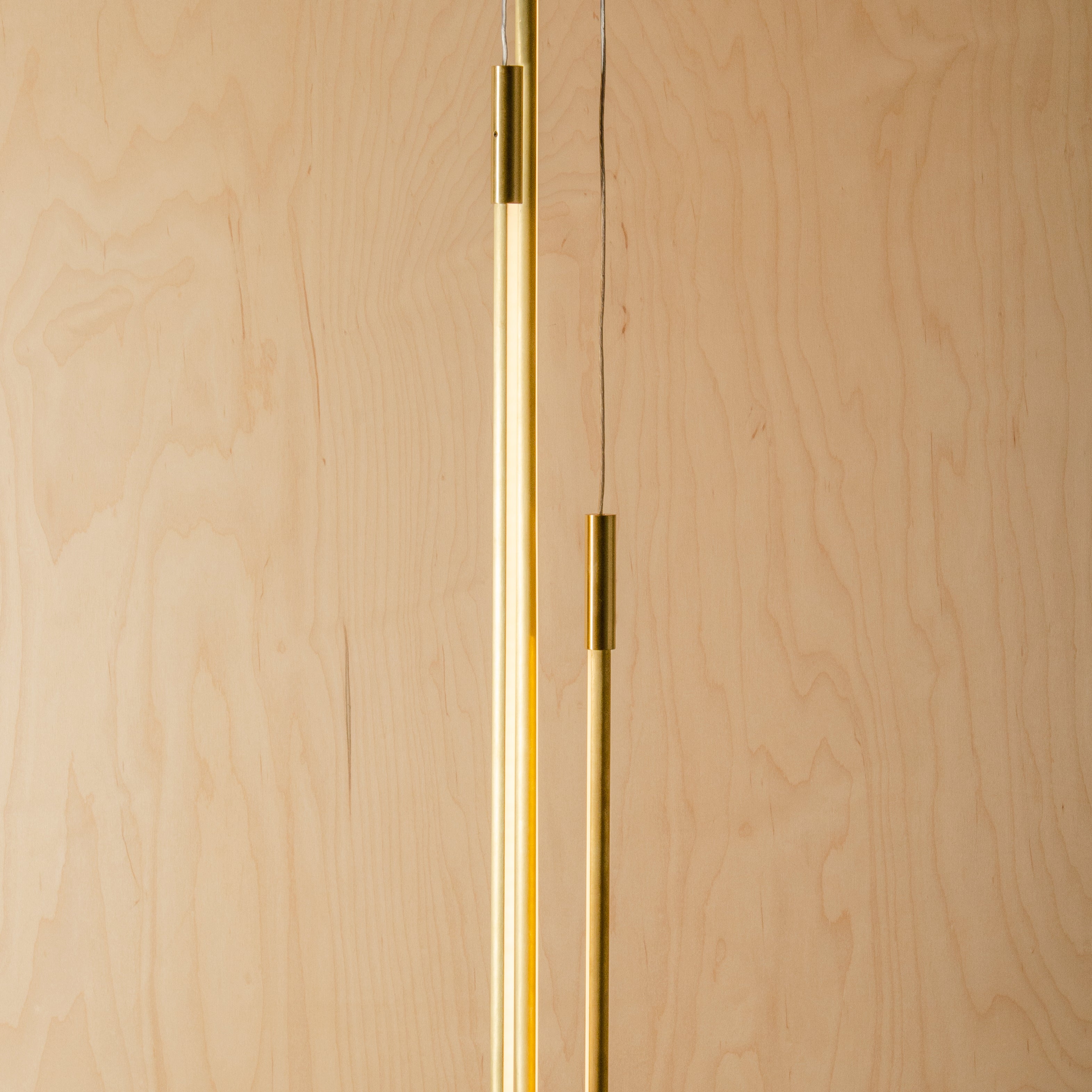 Thin Vertical Suspension Light: Large