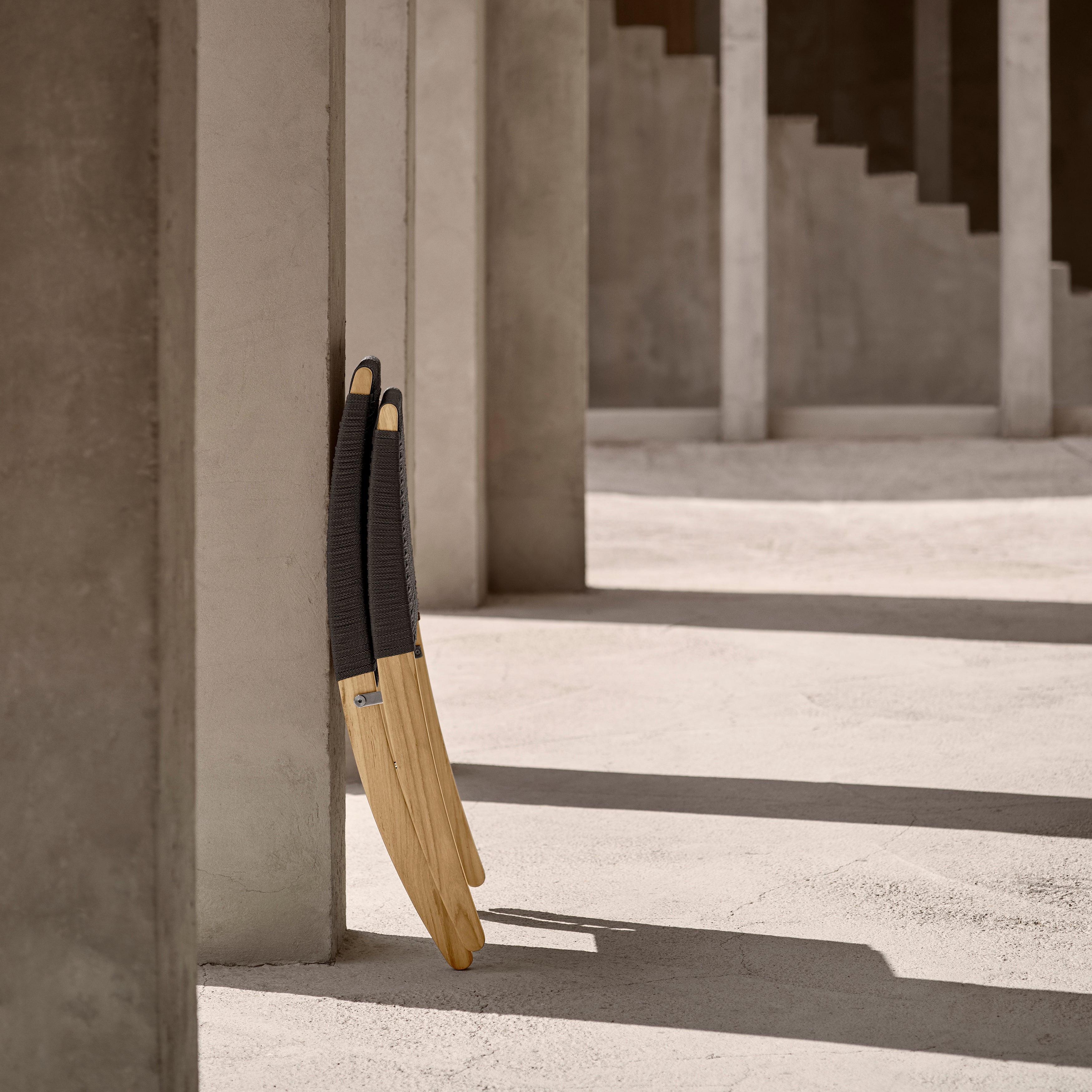 MG501 Outdoor Cuba Chair: Foldable