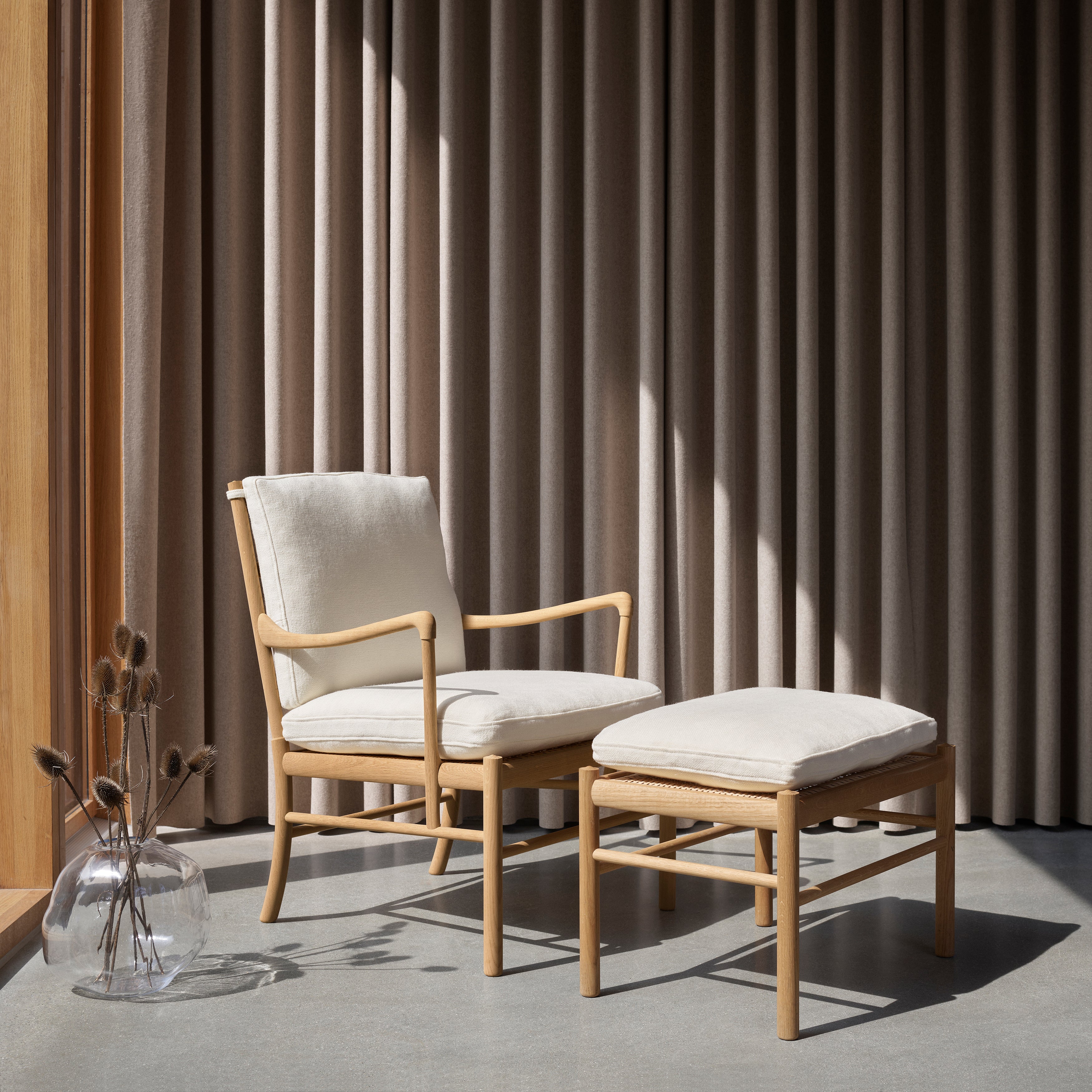 OW149 Colonial Chair