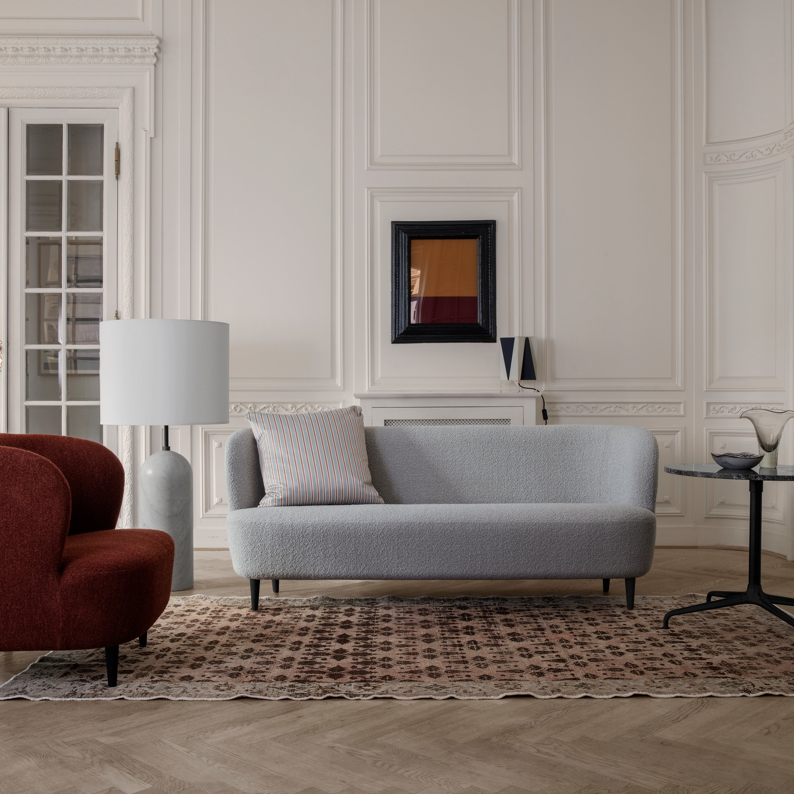 Stay Sofa: Wooden Legs