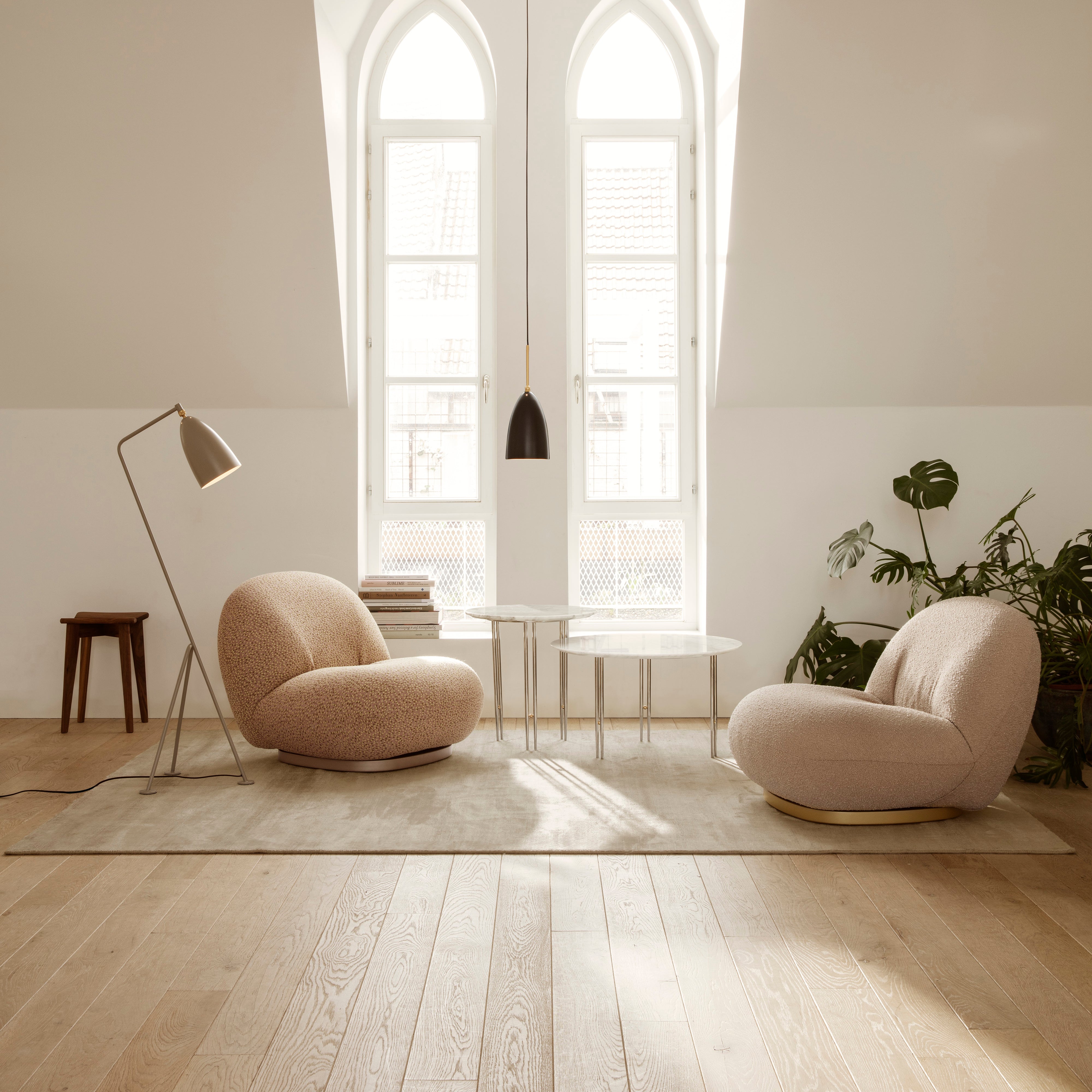 Pacha Lounge Chair: Swivel